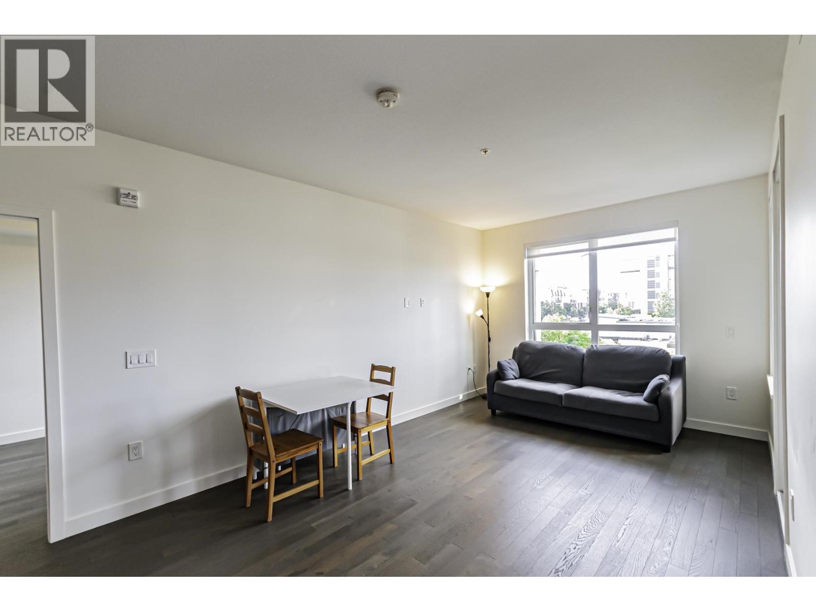 Listing Picture 10 of 26 : 223 4033 MAY DRIVE, Richmond / 烈治文 - 魯藝地產 Yvonne Lu Group - MLS Medallion Club Member