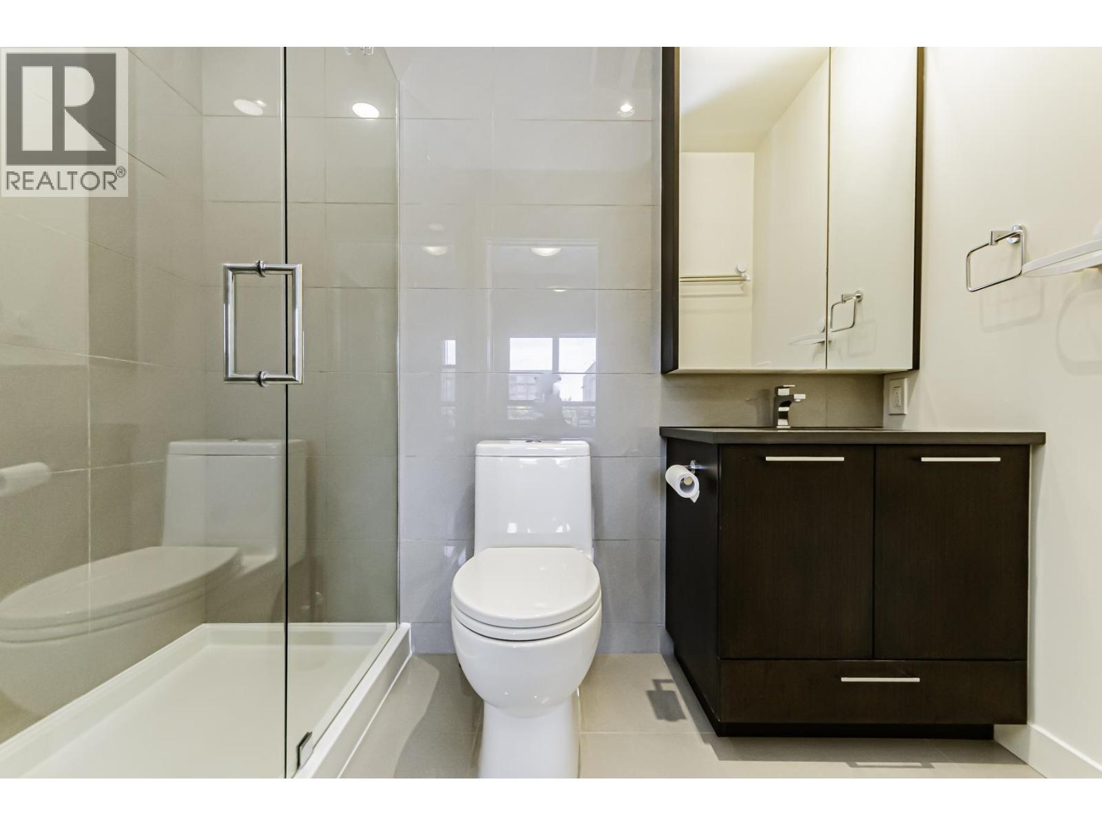 Listing Picture 18 of 26 : 223 4033 MAY DRIVE, Richmond / 烈治文 - 魯藝地產 Yvonne Lu Group - MLS Medallion Club Member