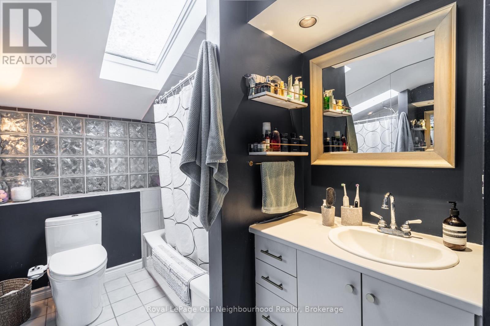 6038 Main Street, Whitchurch-Stouffville, Ontario  L4A 1B8 - Photo 20 - N12777908