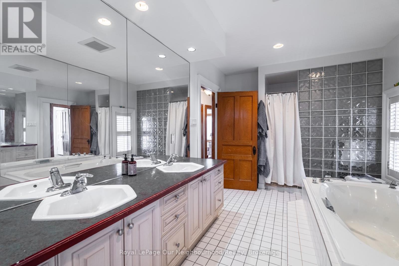 6038 Main Street, Whitchurch-Stouffville, Ontario  L4A 1B8 - Photo 24 - N12777908