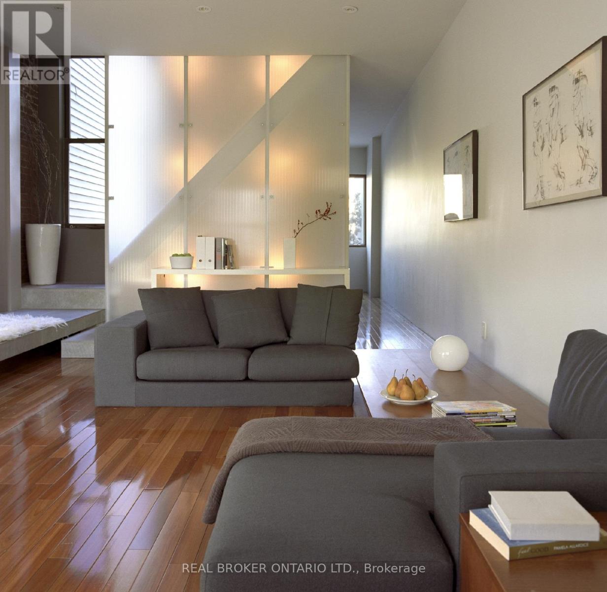 329 Manning Avenue, Toronto, Ontario  M6J 2K8 - Photo 7 - C12777730