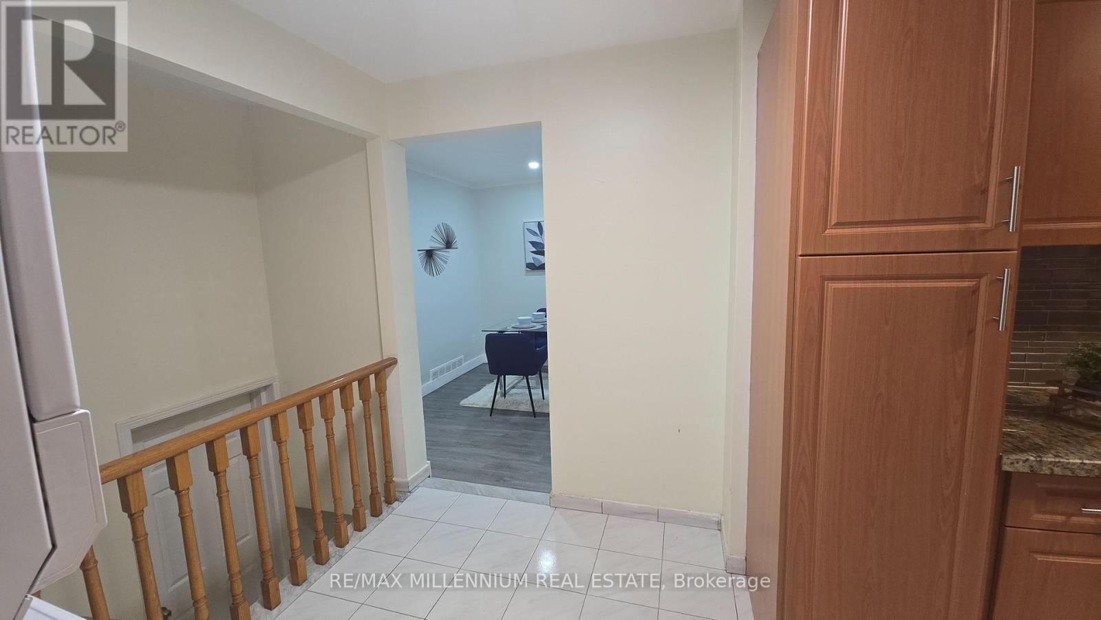 120 Duncanwoods Drive, Toronto, Ontario  M9L 2E1 - Photo 13 - W12769296