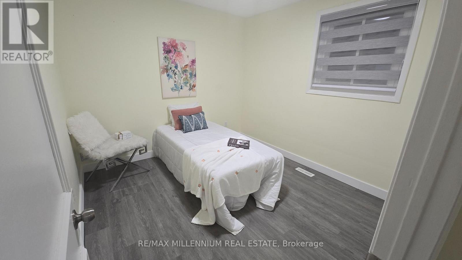 120 Duncanwoods Drive, Toronto, Ontario  M9L 2E1 - Photo 19 - W12769296