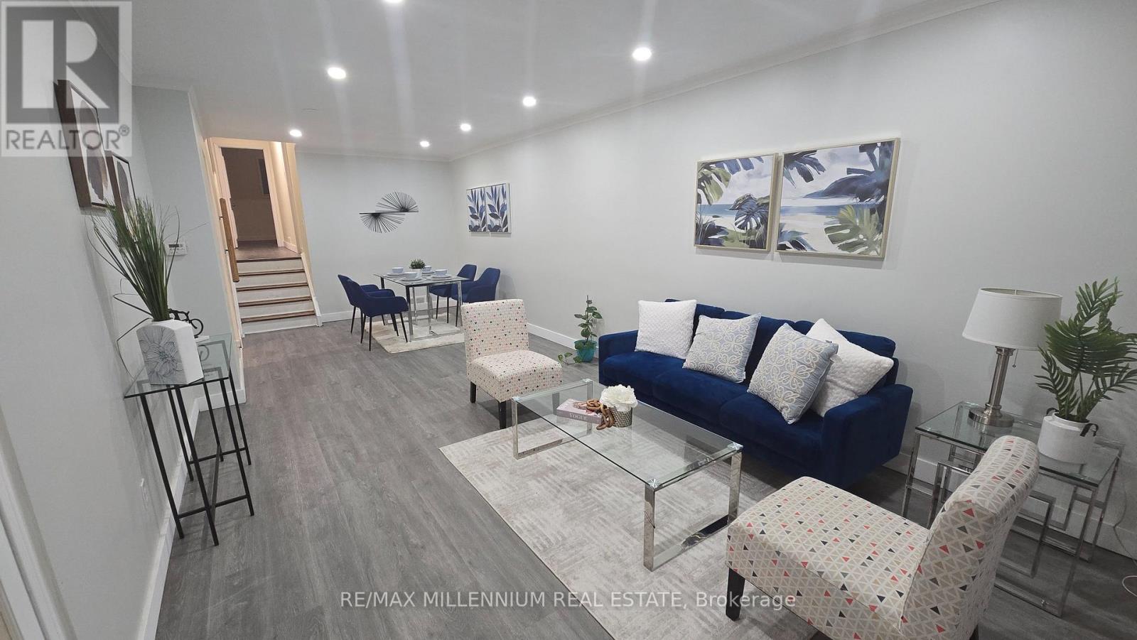 120 Duncanwoods Drive, Toronto, Ontario  M9L 2E1 - Photo 4 - W12769296