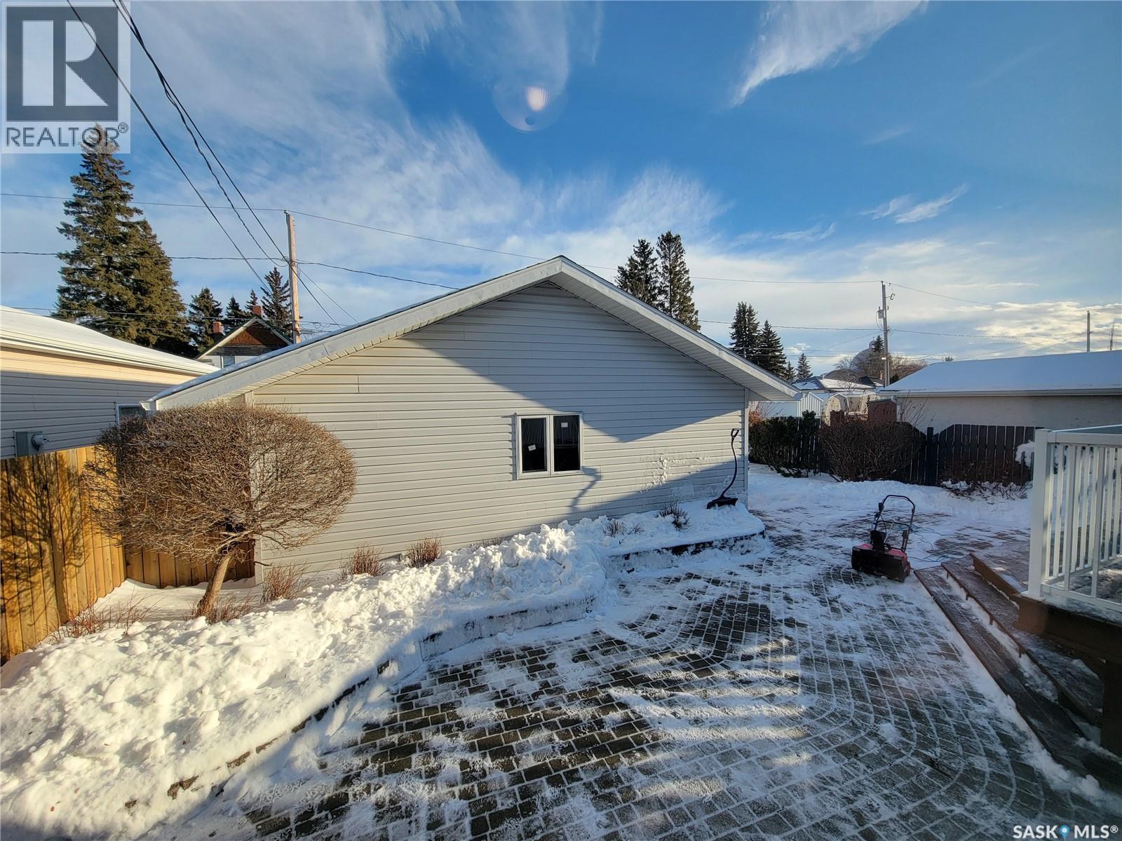 504 2nd Street W, Wilkie, Saskatchewan  S0K 4W0 - Photo 3 - SK026754