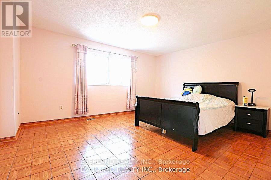 87 Kyla Crescent, Markham, Ontario  L3S 2Y4 - Photo 5 - N12777938