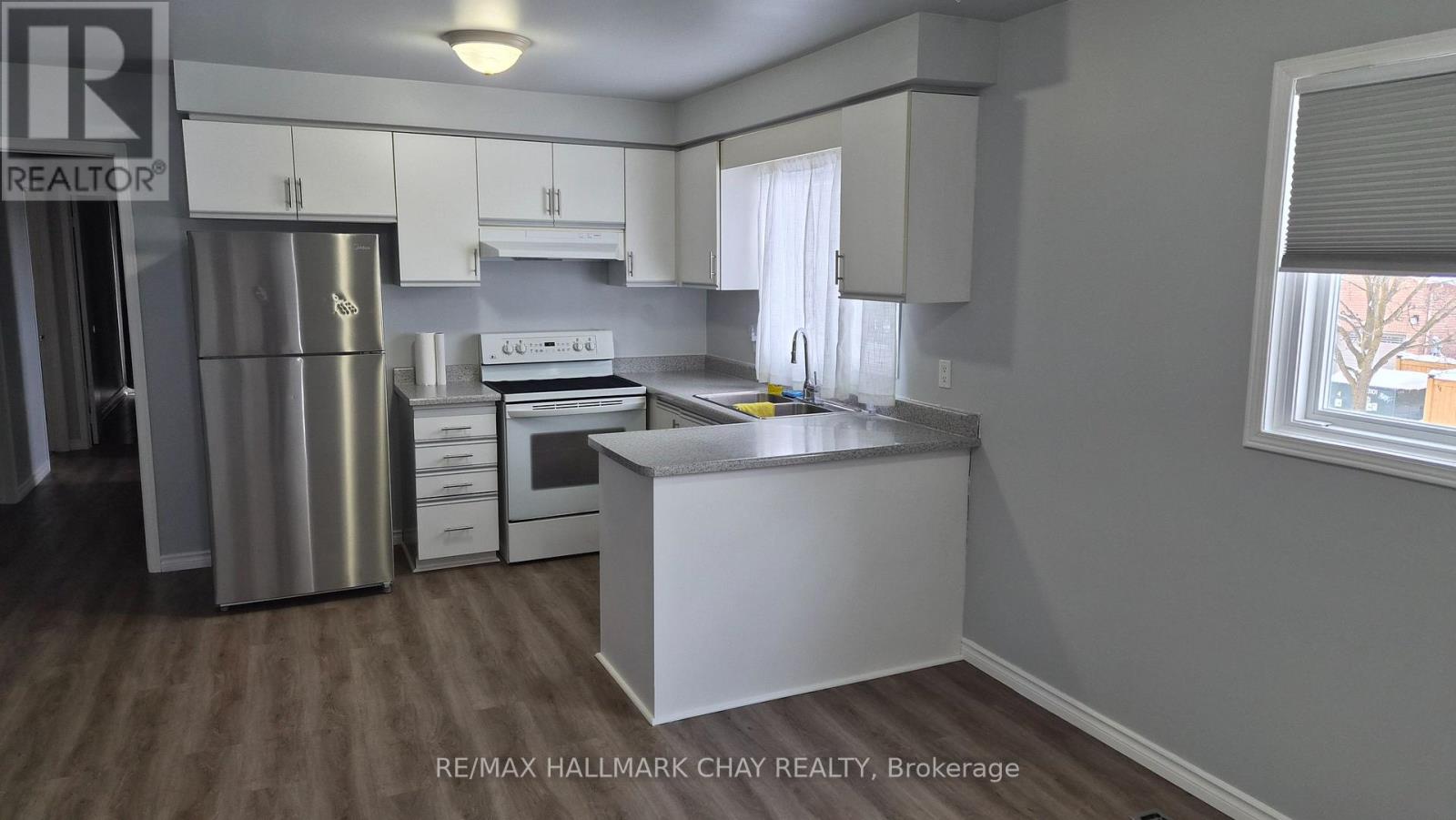 Upper - 48 Porritt Street, Barrie, Ontario  L4N 6Y3 - Photo 8 - S12777884