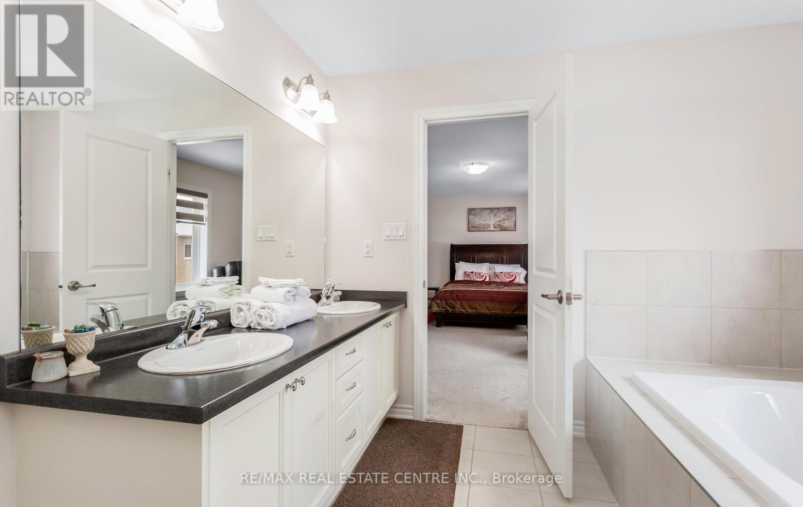 49 Bucksaw Street, Brampton, Ontario  L7A 4R3 - Photo 32 - W12777932