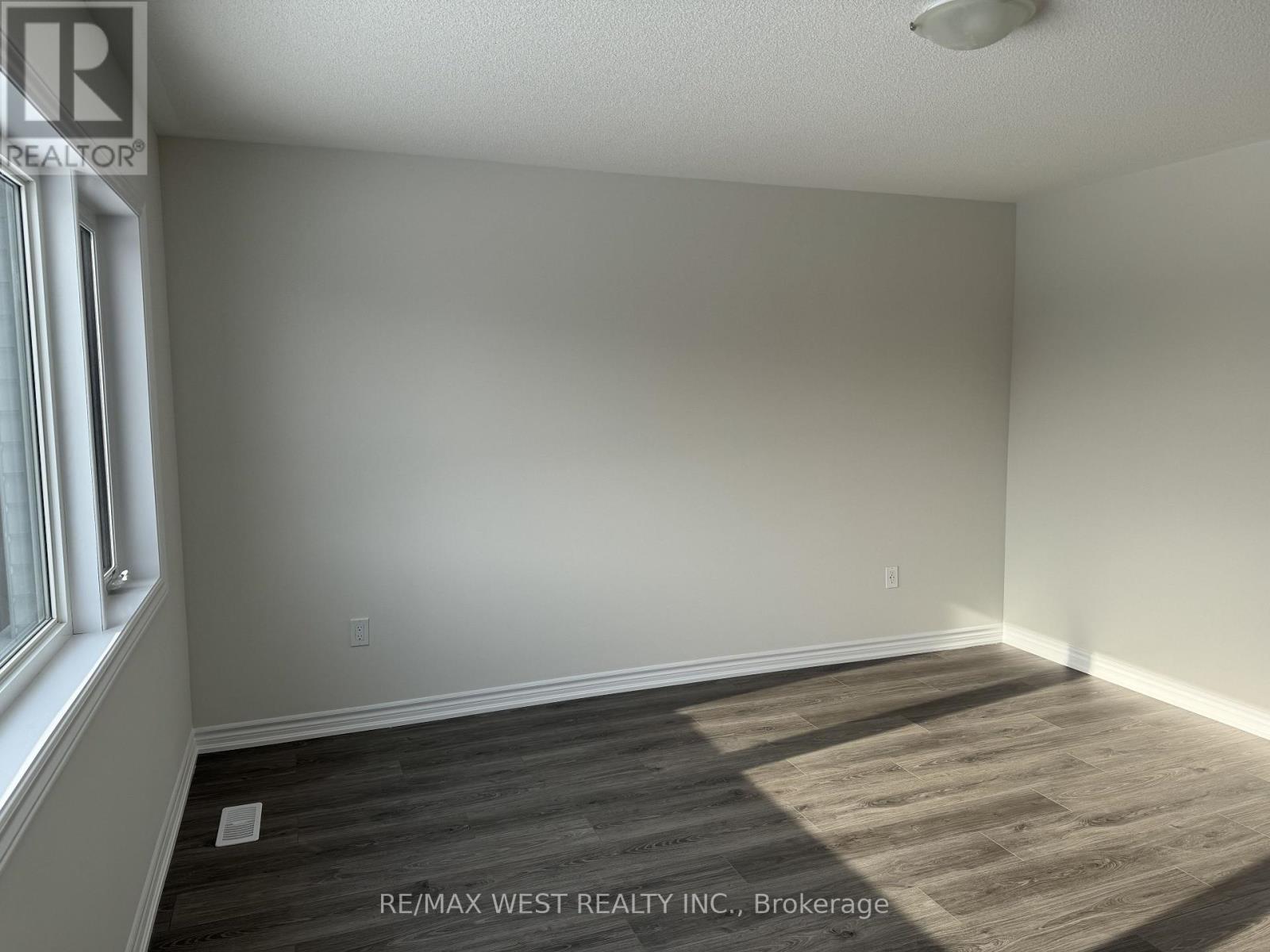 111 Watt Mews, Kawartha Lakes (Lindsay), Ontario  K9V 0T3 - Photo 16 - X12772692