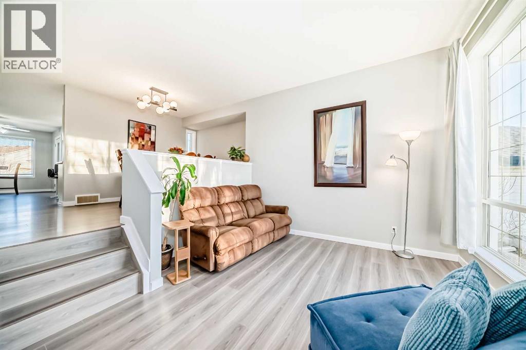 76 Tuscany Way Nw, Calgary, Alberta  T3L 2A4 - Photo 5 - A2284441