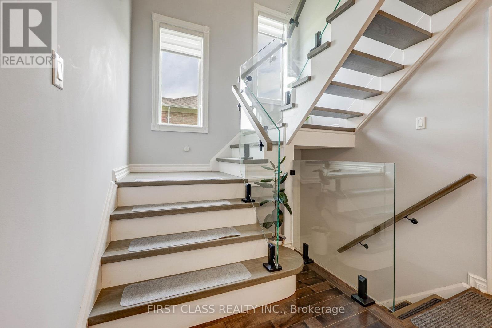 449 Alex Doner Drive, Newmarket, Ontario  L3X 1C3 - Photo 20 - N12777954