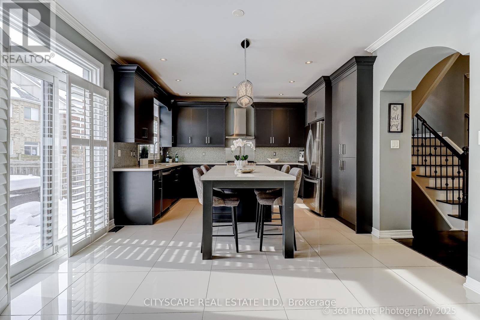 381 Summeridge Drive, Vaughan, Ontario  L4J 8T7 - Photo 8 - N12777360