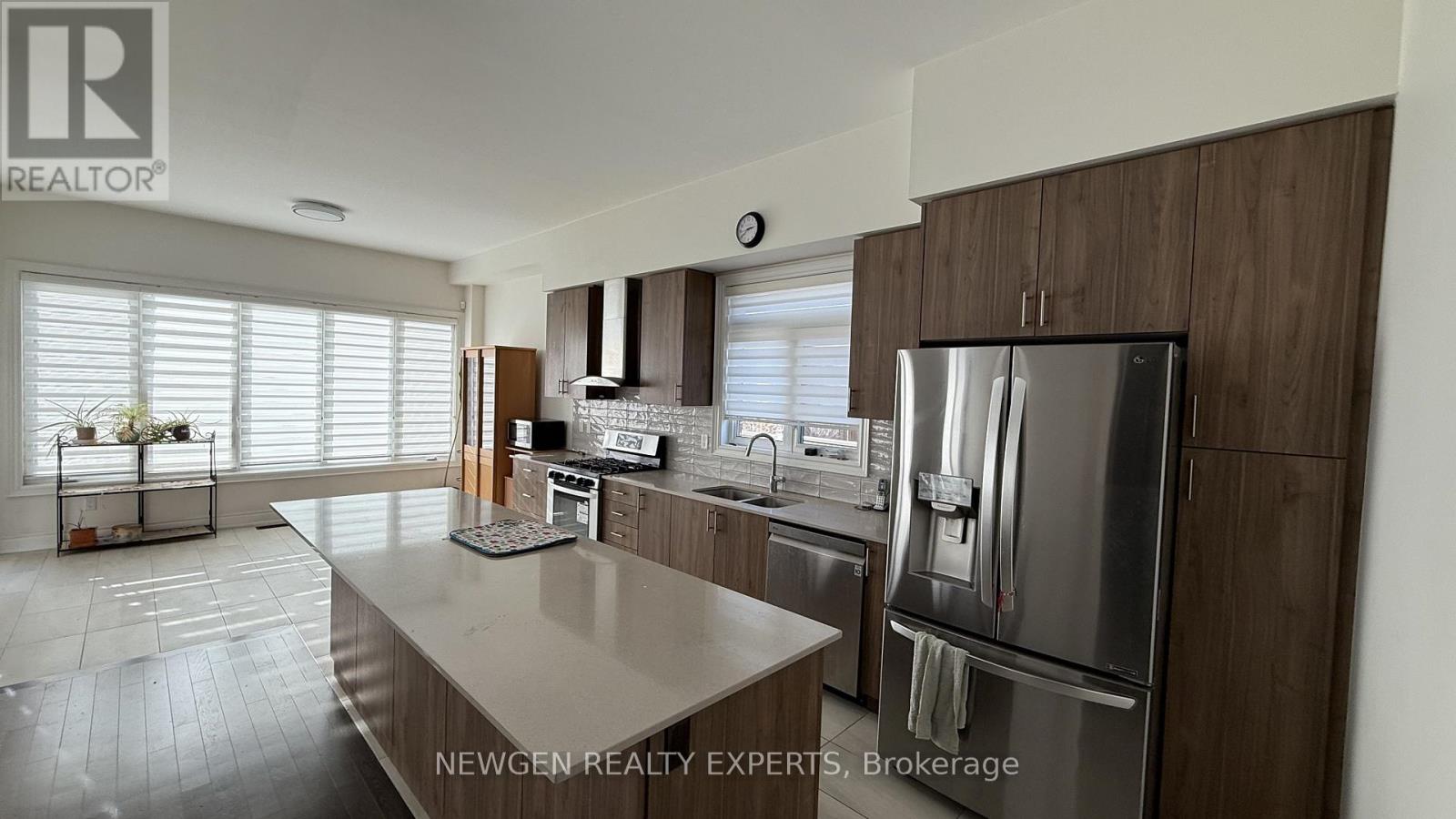 56 Lollard Way, Brampton, Ontario  L6Y 2C9 - Photo 5 - W12777952