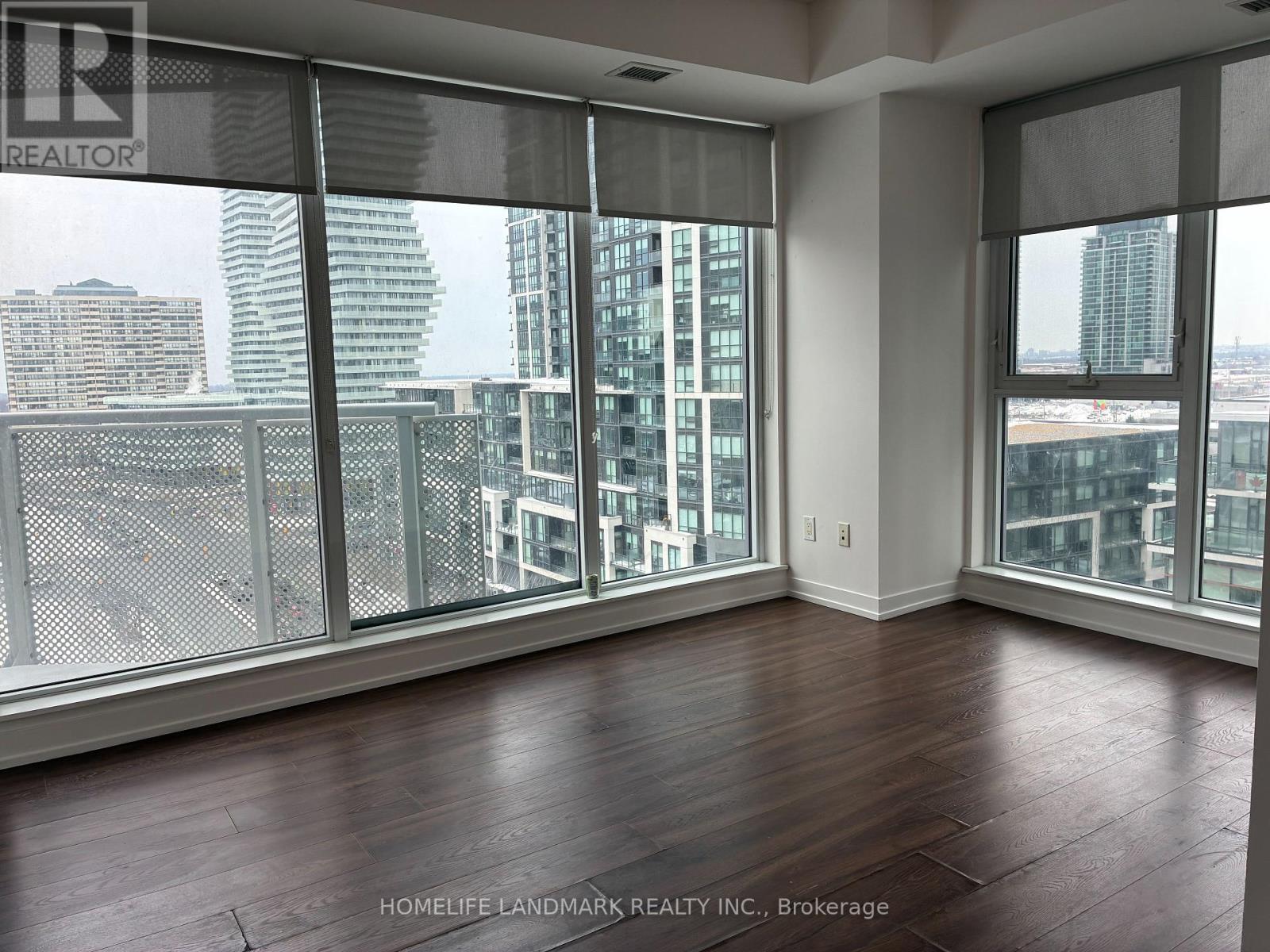 1010 - 4065 Confederation Parkway, Mississauga, Ontario  L5B 0L4 - Photo 16 - W12777956