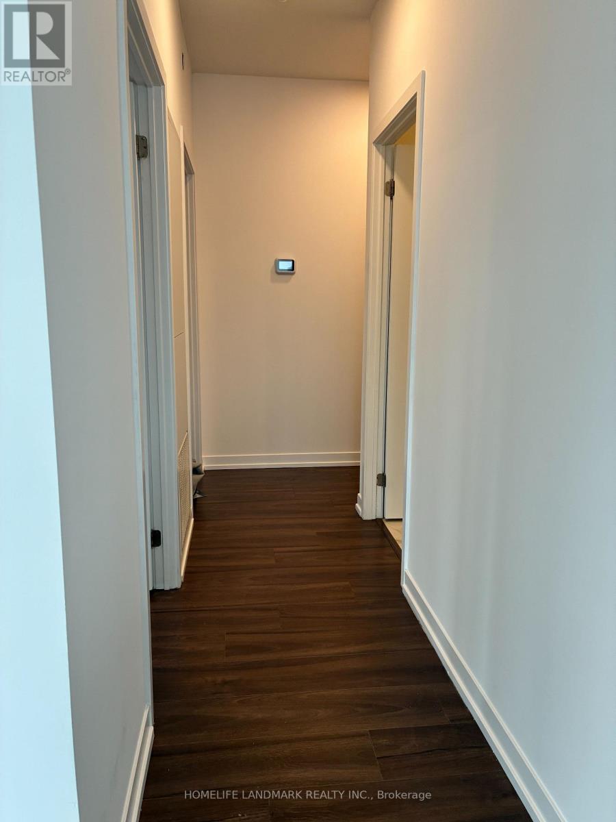 1010 - 4065 Confederation Parkway, Mississauga, Ontario  L5B 0L4 - Photo 19 - W12777956