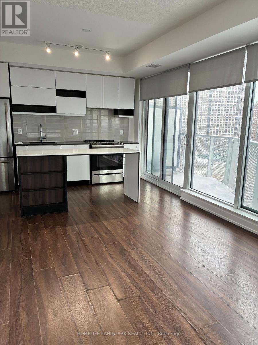 1010 - 4065 Confederation Parkway, Mississauga, Ontario  L5B 0L4 - Photo 5 - W12777956