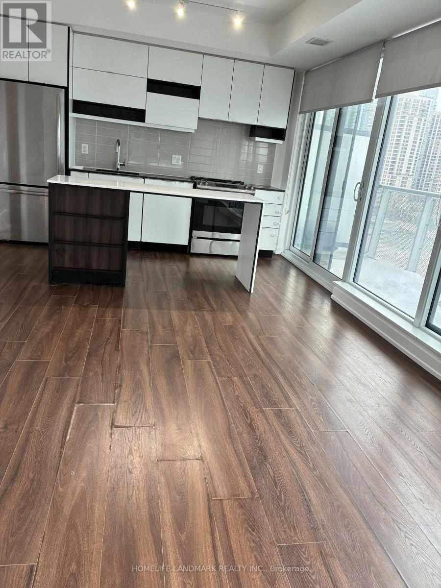 1010 - 4065 Confederation Parkway, Mississauga, Ontario  L5B 0L4 - Photo 7 - W12777956