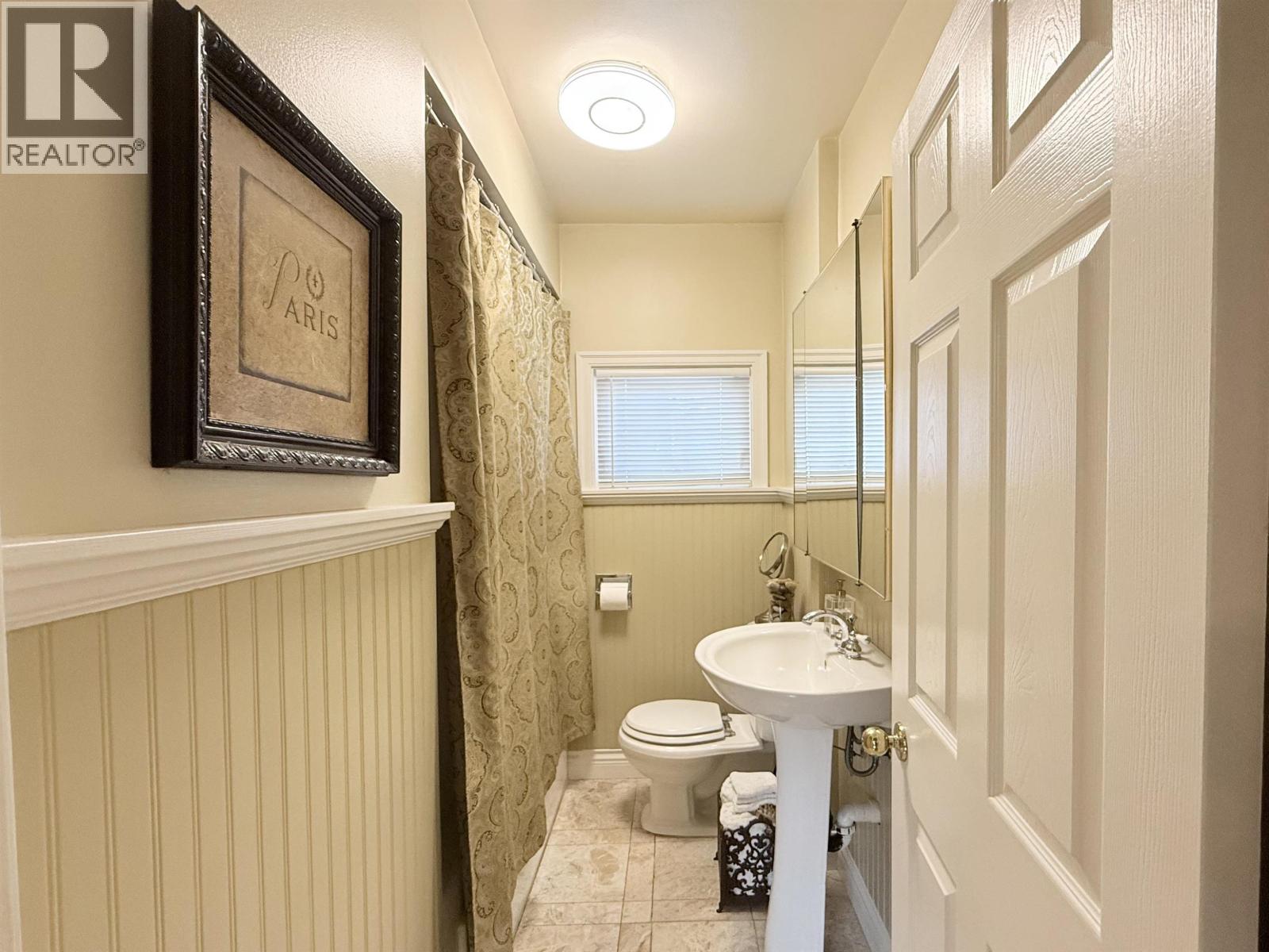 680 Thompson Avenue, Coquitlam, British Columbia  V3J 3Z8 - Photo 12 - R3088027