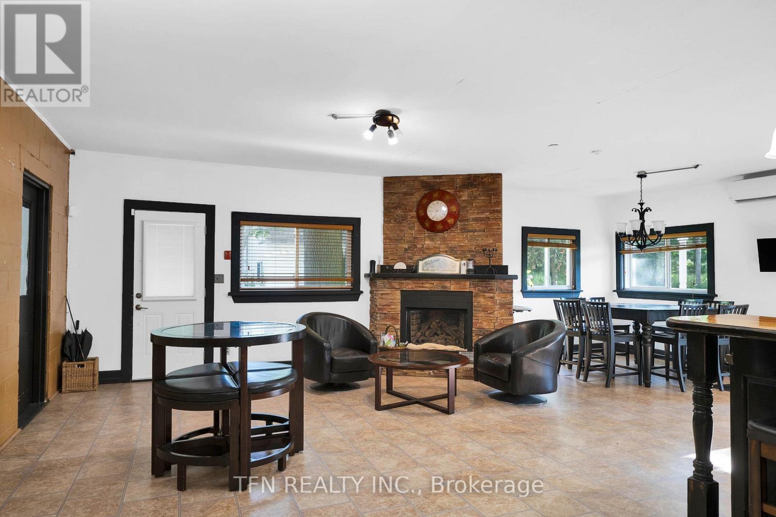 1585 Port Stanton Parkway, Severn, Ontario  P0E 1N0 - Photo 19 - S12777960