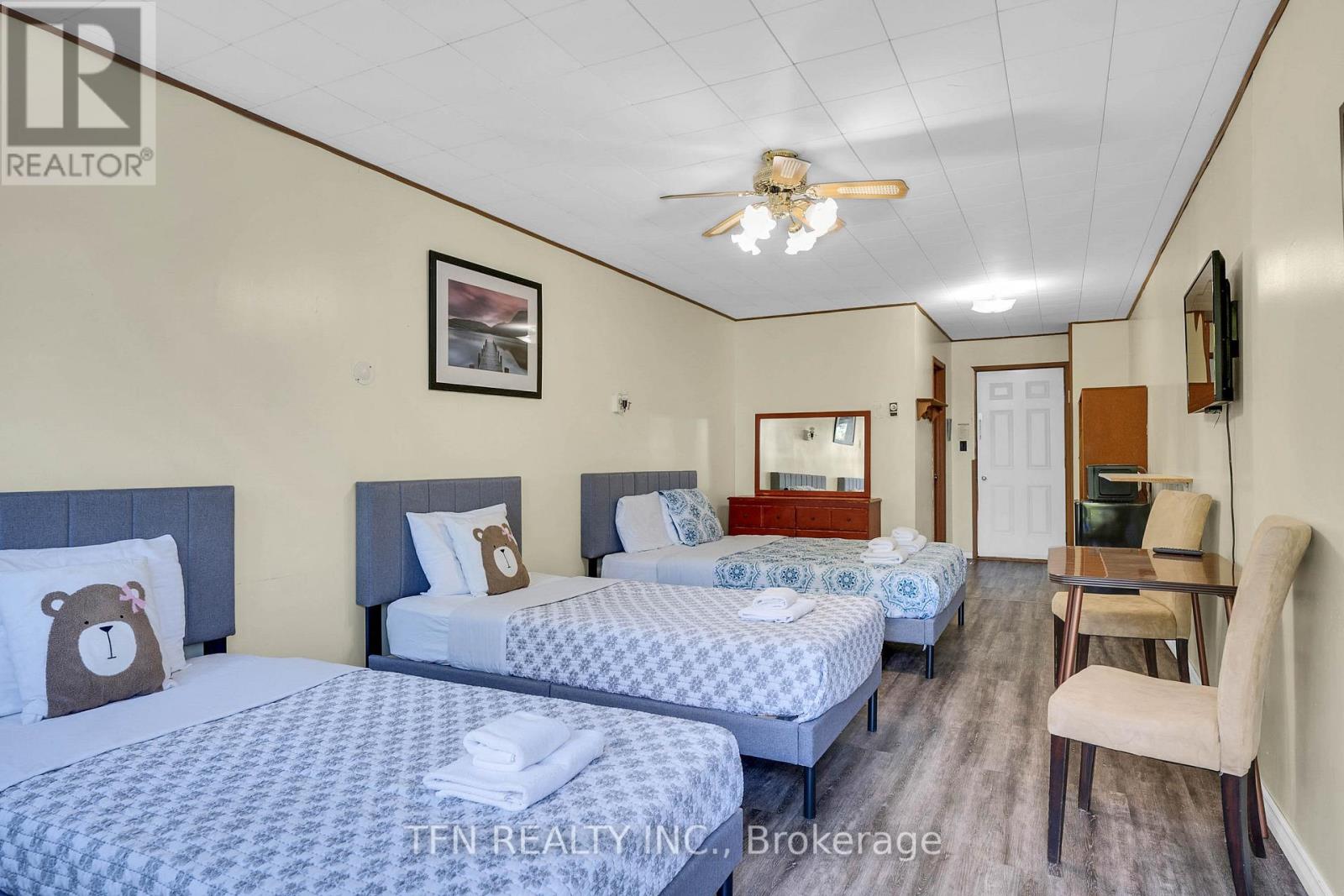 1585 Port Stanton Parkway, Severn, Ontario  P0E 1N0 - Photo 40 - S12777960