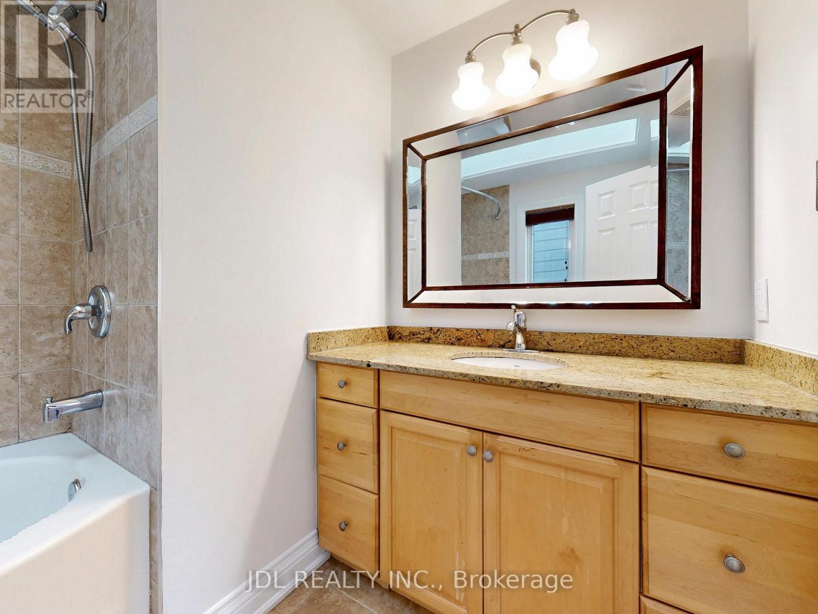 112 - 2205 South Millway, Mississauga, Ontario  L5L 3T2 - Photo 19 - W12679698