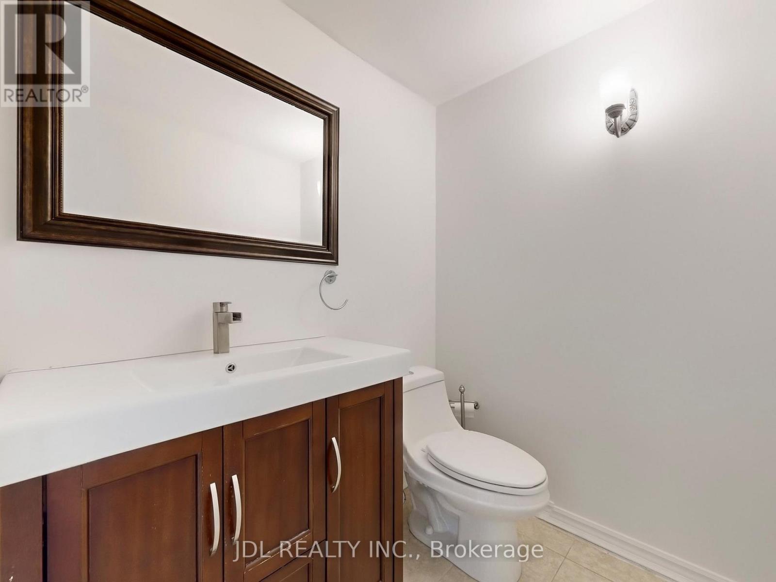 112 - 2205 South Millway, Mississauga, Ontario  L5L 3T2 - Photo 9 - W12679698