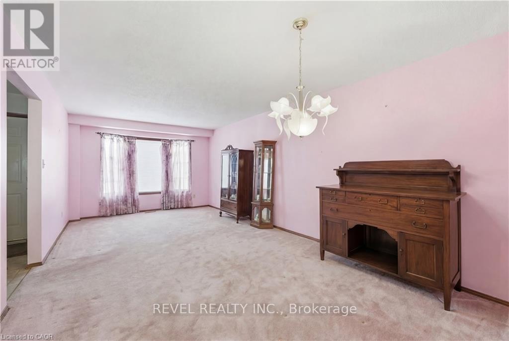 5 Charing Drive, Hamilton, Ontario  L8W 2P5 - Photo 3 - X12777970