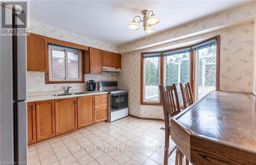 5 Charing Drive, Hamilton, Ontario  L8W 2P5 - Photo 6 - X12777970