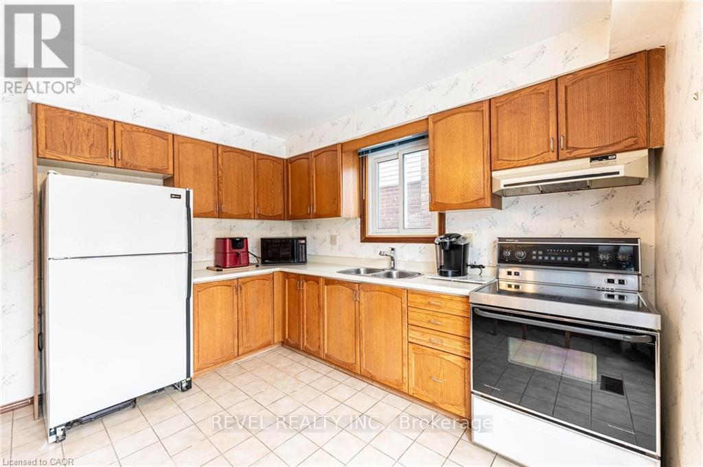 5 Charing Drive, Hamilton, Ontario  L8W 2P5 - Photo 8 - X12777970