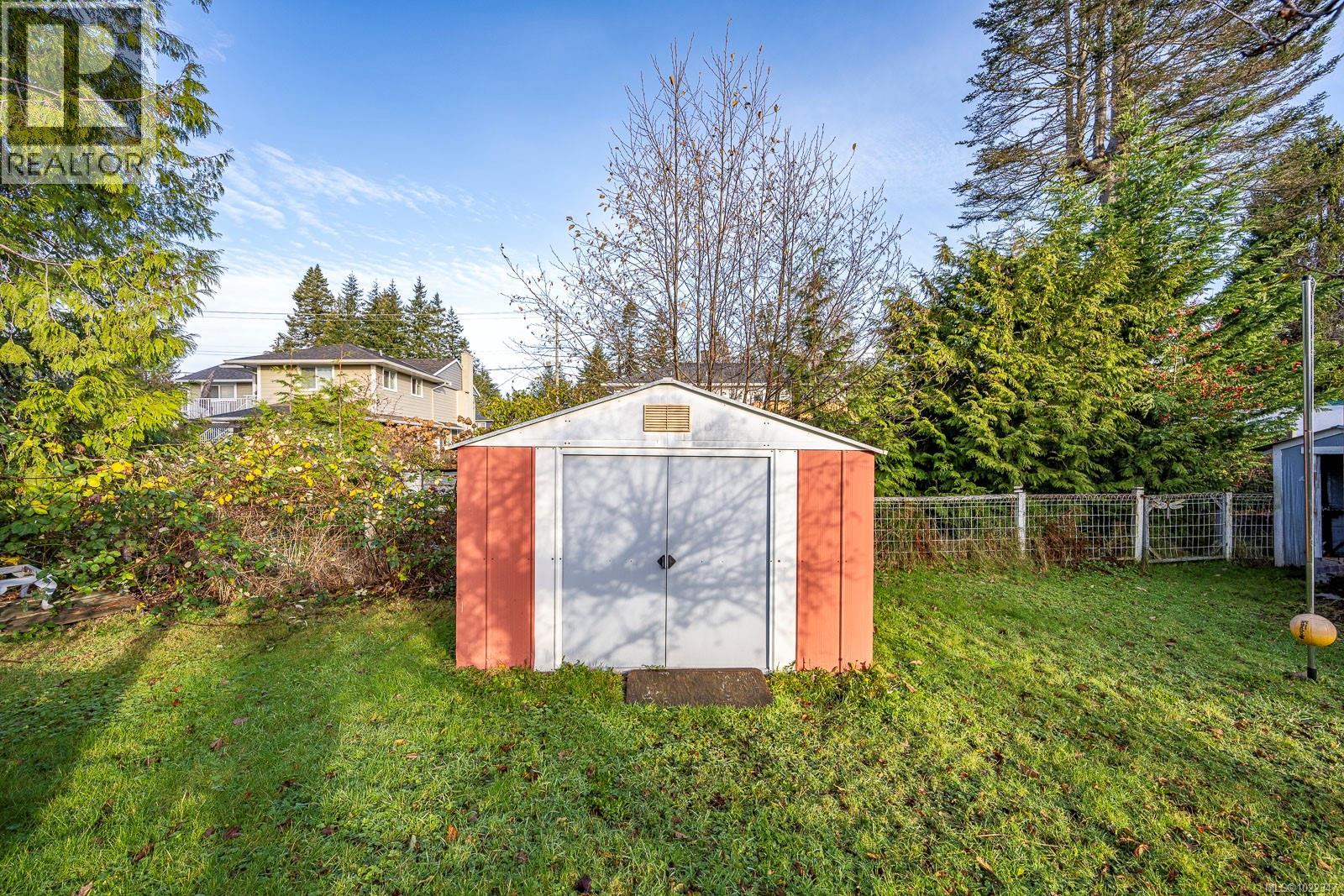 2114 Mckenzie Ave, Comox, British Columbia V9M 1M7 - Photo 10 - 1022347