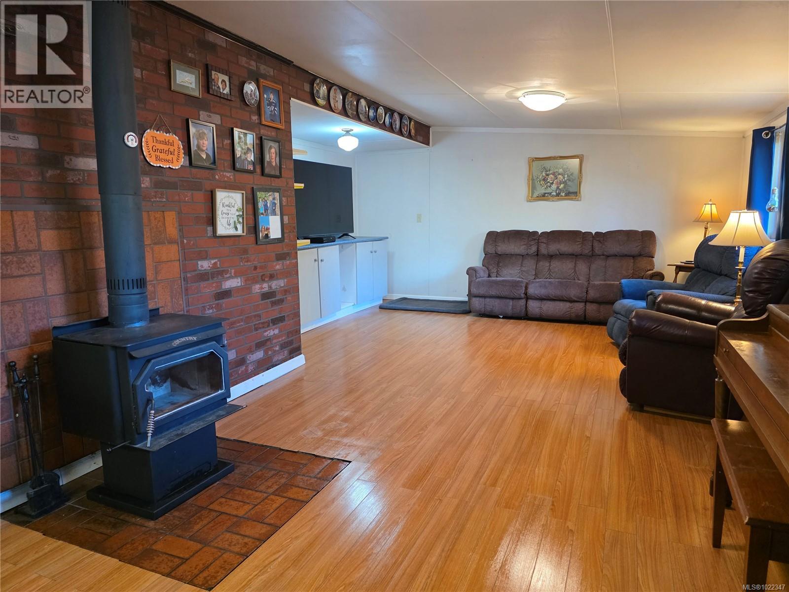 2114 Mckenzie Ave, Comox, British Columbia V9M 1M7 - Photo 5 - 1022347