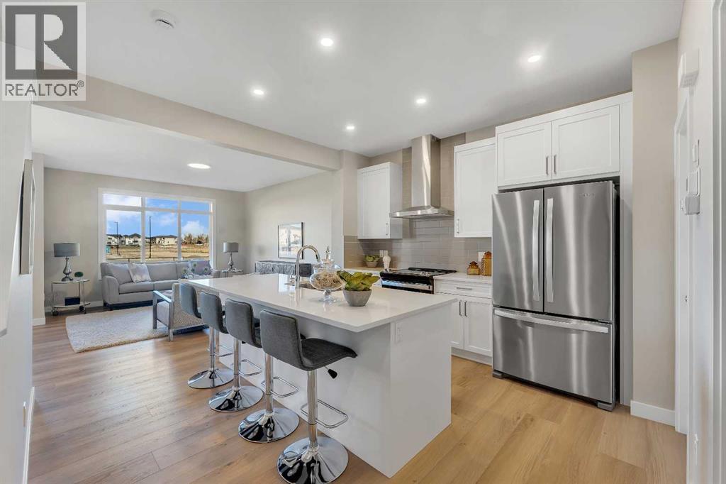 430 South Shore Drive, Chestermere, Alberta  T1X 2Y6 - Photo 3 - A2273158