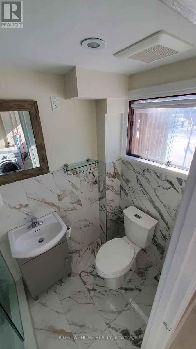 2 - 169 Yorkview Drive, Toronto, Ontario  M2R 1K2 - Photo 11 - C12756188