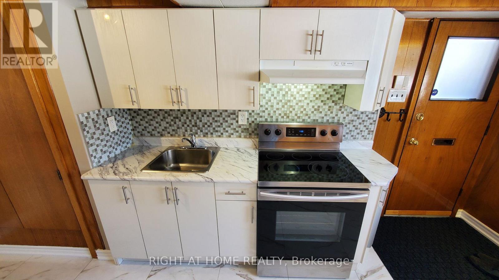 2 - 169 Yorkview Drive, Toronto, Ontario  M2R 1K2 - Photo 6 - C12756188