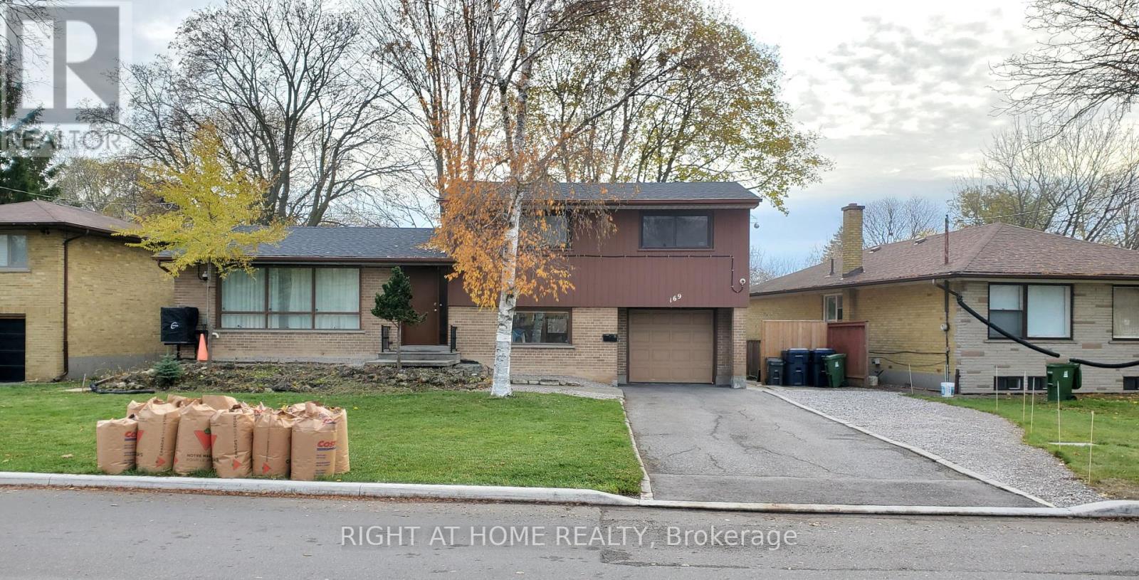 2 - 169 Yorkview Drive, Toronto, Ontario  M2R 1K2 - Photo 2 - C12756188