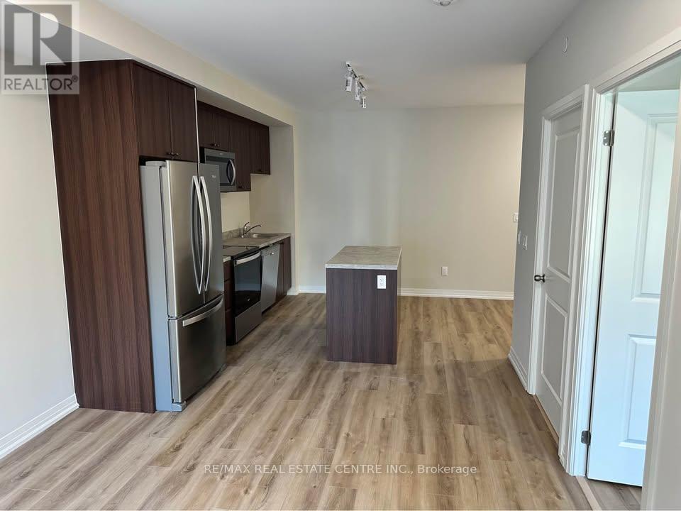 246 - 50 Herrick Avenue, St. Catharines, Ontario  L2P 2T9 - Photo 2 - X12775998