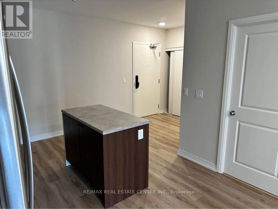 246 - 50 Herrick Avenue, St. Catharines, Ontario  L2P 2T9 - Photo 3 - X12775998