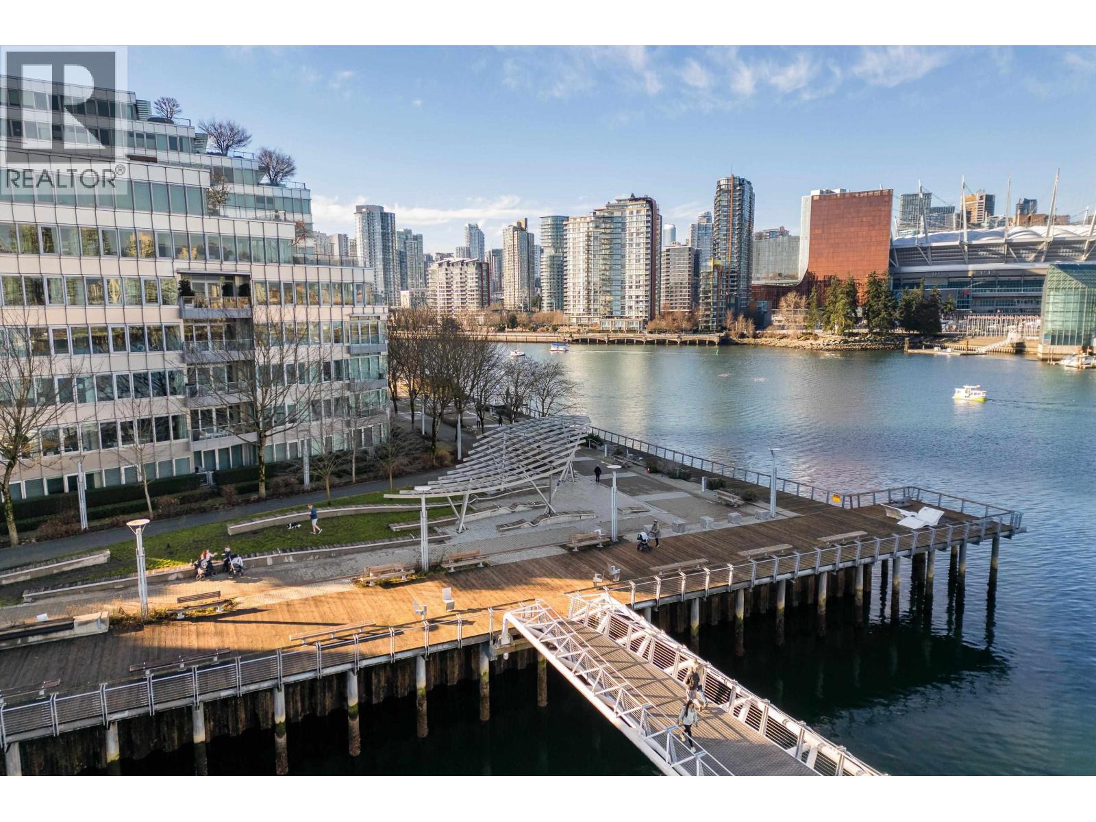 1702 1775 Quebec Street, Vancouver, British Columbia  V5T 0E3 - Photo 4 - R3088013