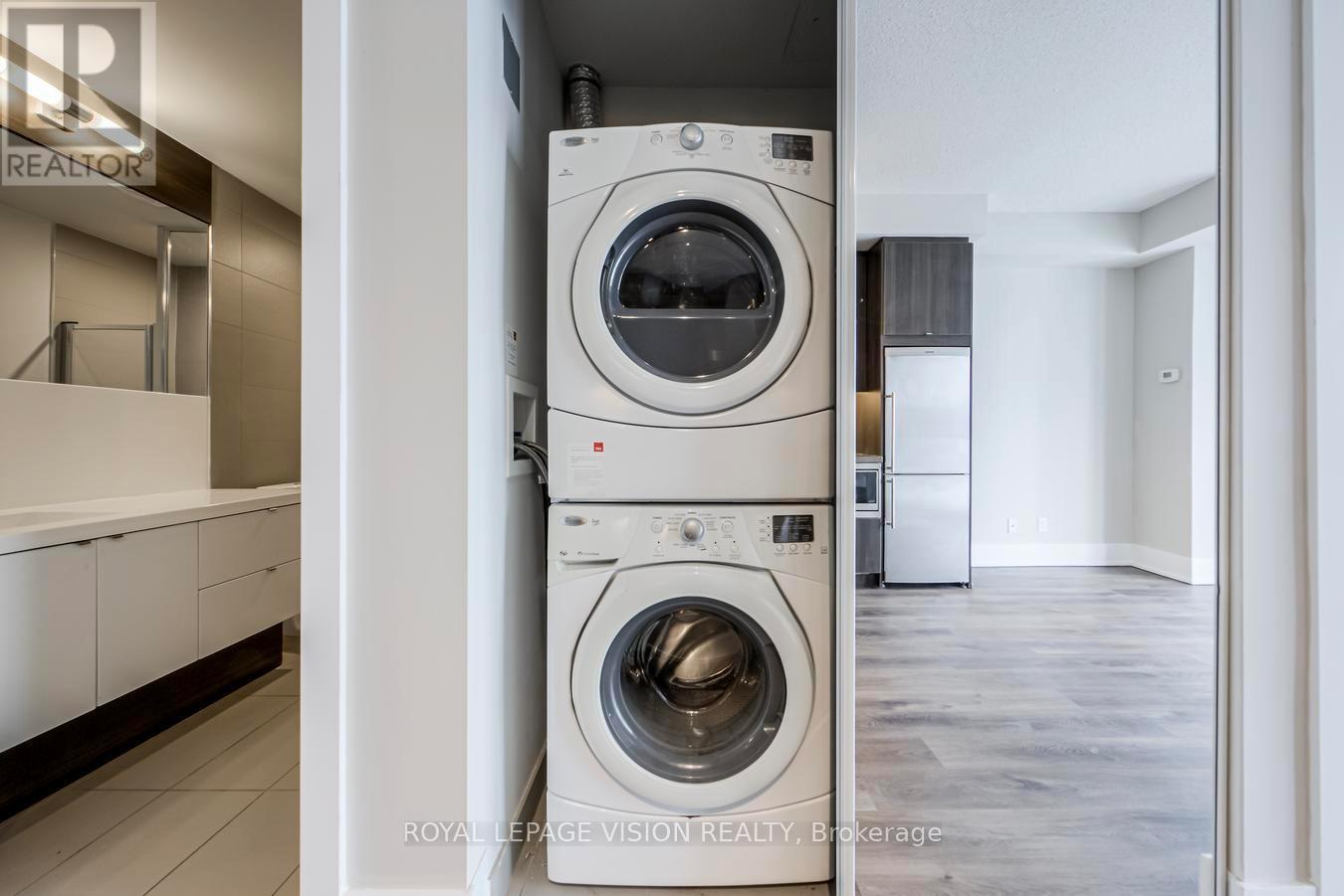 1301 - 300 Front Street, Toronto, Ontario  M5V 0E9 - Photo 17 - C12766360