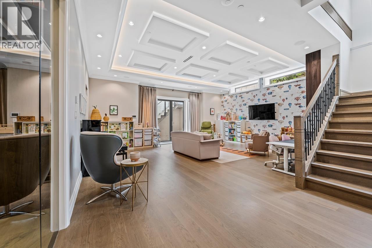 Listing Picture 30 of 35 : 2867 W 44TH AVENUE, Vancouver / 溫哥華 - 魯藝地產 Yvonne Lu Group - MLS Medallion Club Member