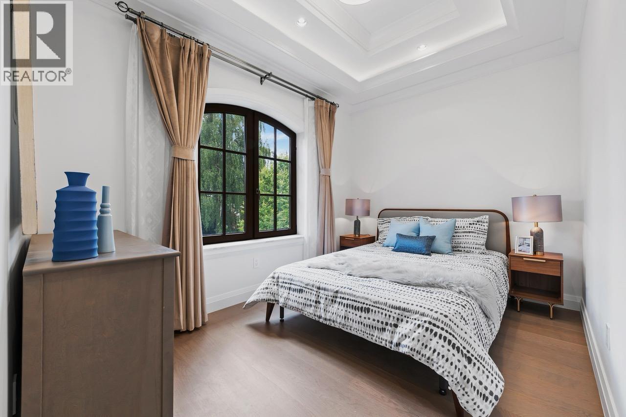 Listing Picture 22 of 35 : 2867 W 44TH AVENUE, Vancouver / 溫哥華 - 魯藝地產 Yvonne Lu Group - MLS Medallion Club Member