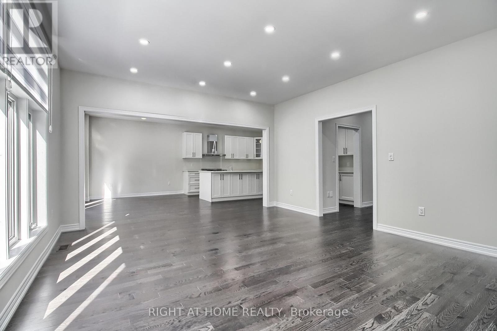 31 Dorothy Caine Crescent, Georgina, Ontario  L4P 3E9 - Photo 20 - N12777992