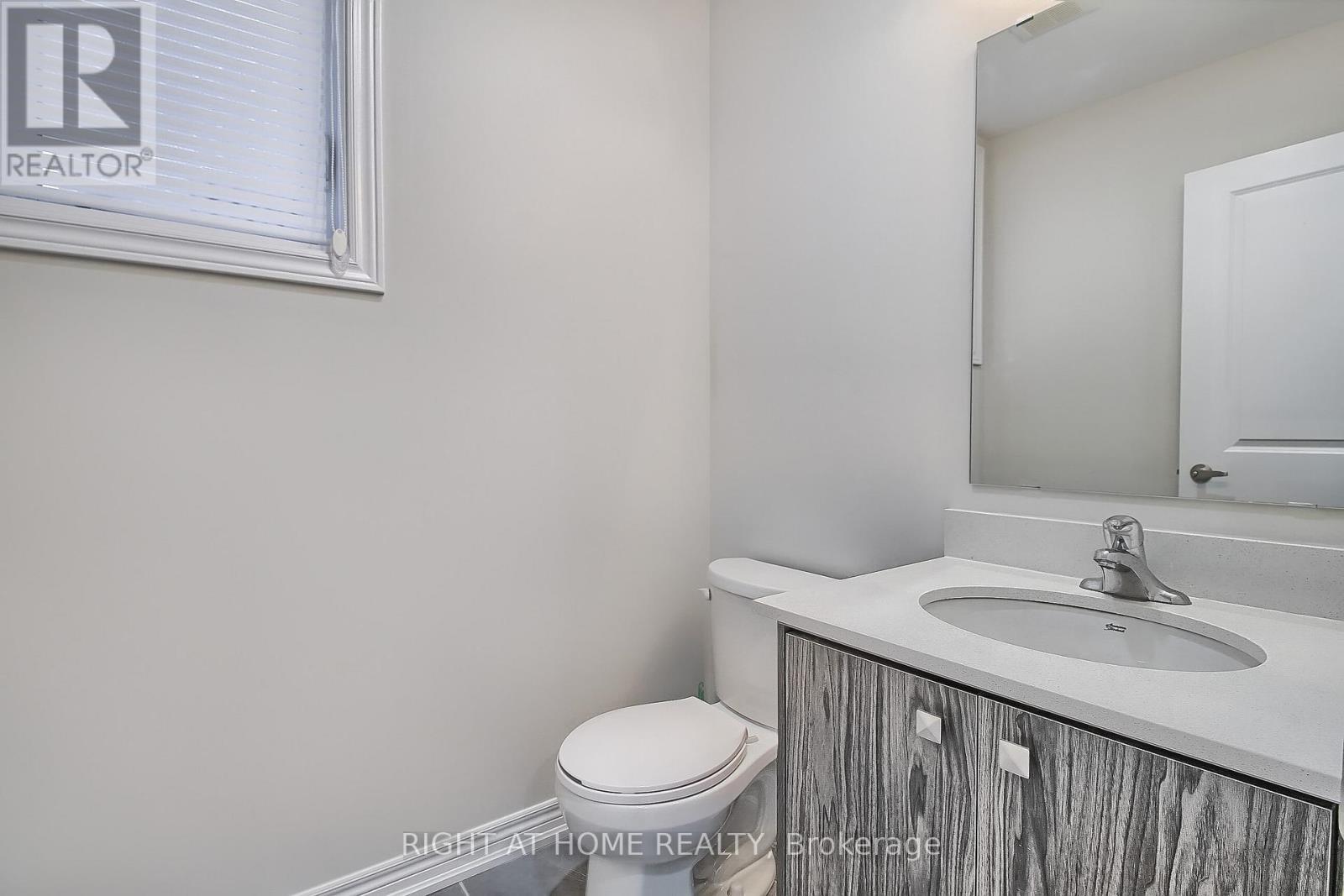 31 Dorothy Caine Crescent, Georgina, Ontario  L4P 3E9 - Photo 23 - N12777992