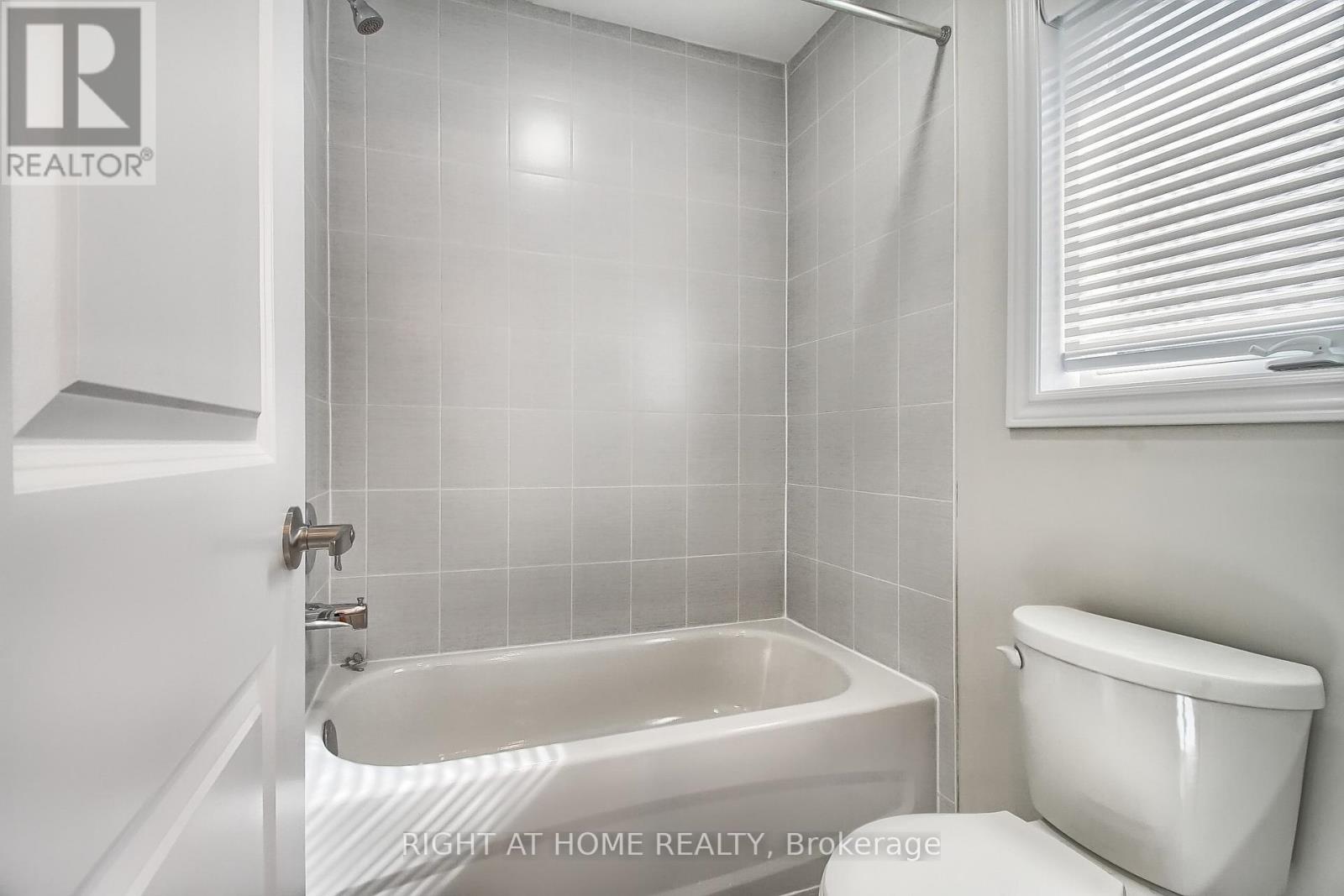 31 Dorothy Caine Crescent, Georgina, Ontario  L4P 3E9 - Photo 38 - N12777992