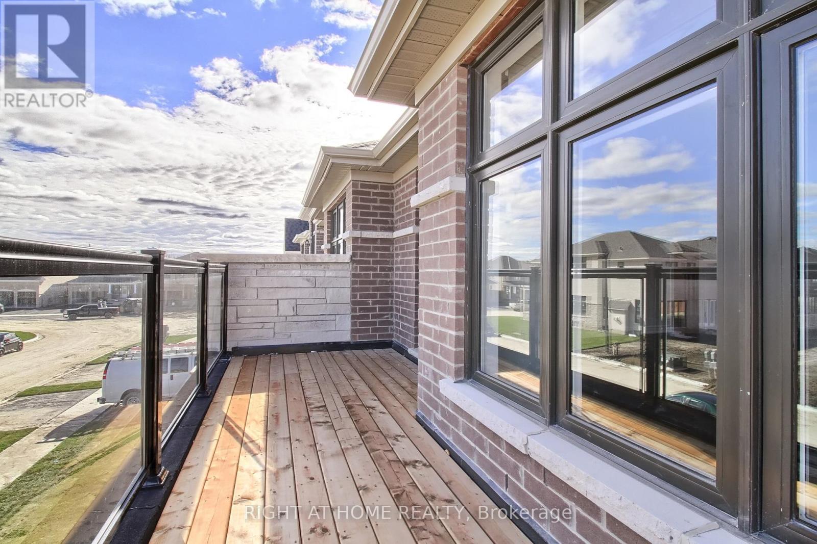 31 Dorothy Caine Crescent, Georgina, Ontario  L4P 3E9 - Photo 43 - N12777992