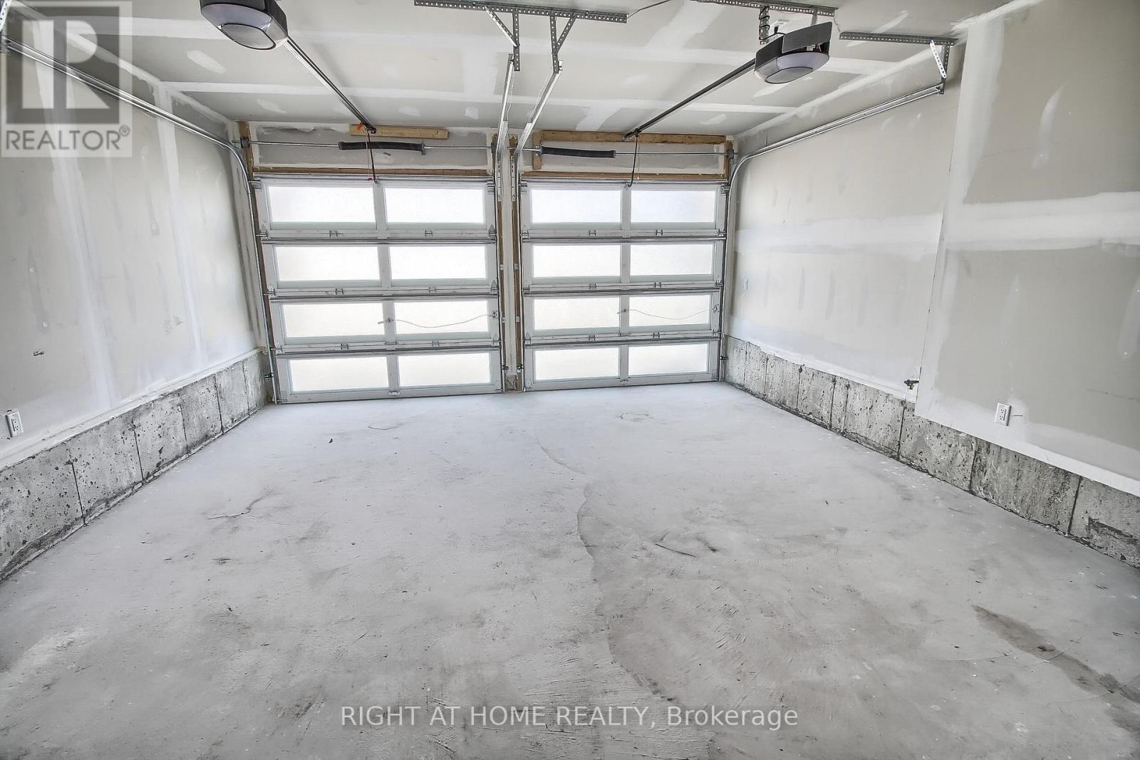 31 Dorothy Caine Crescent, Georgina, Ontario  L4P 3E9 - Photo 46 - N12777992