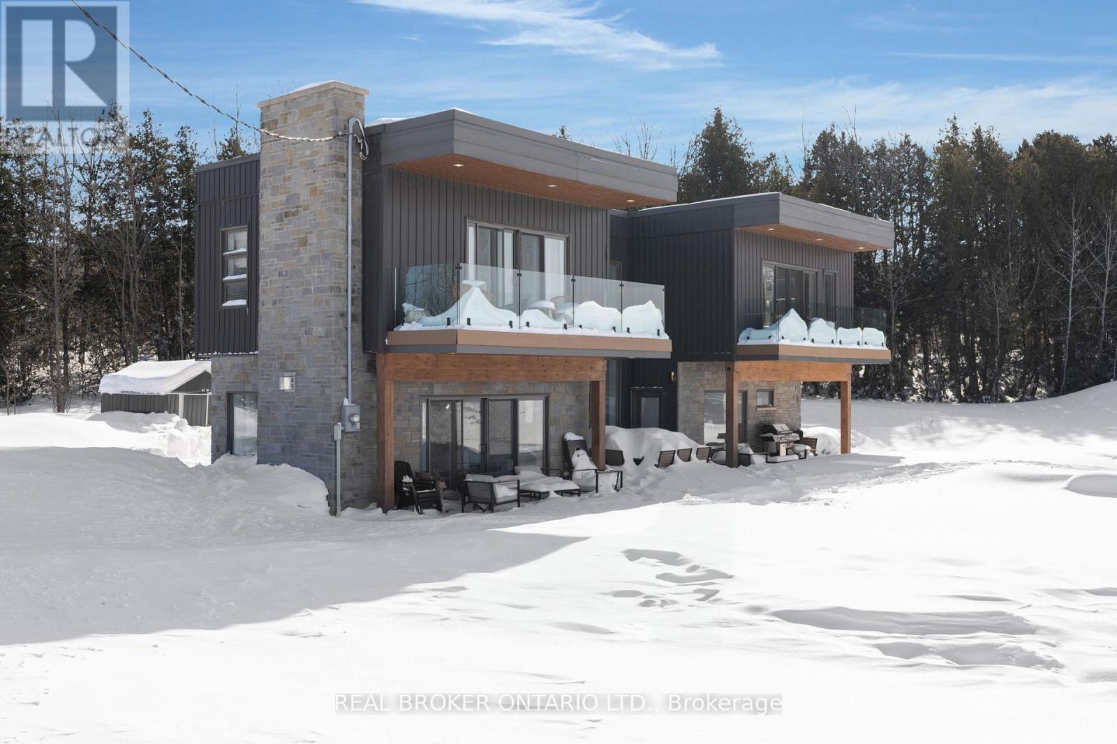 31 HEMLOCK AVENUE, Tay, Ontario