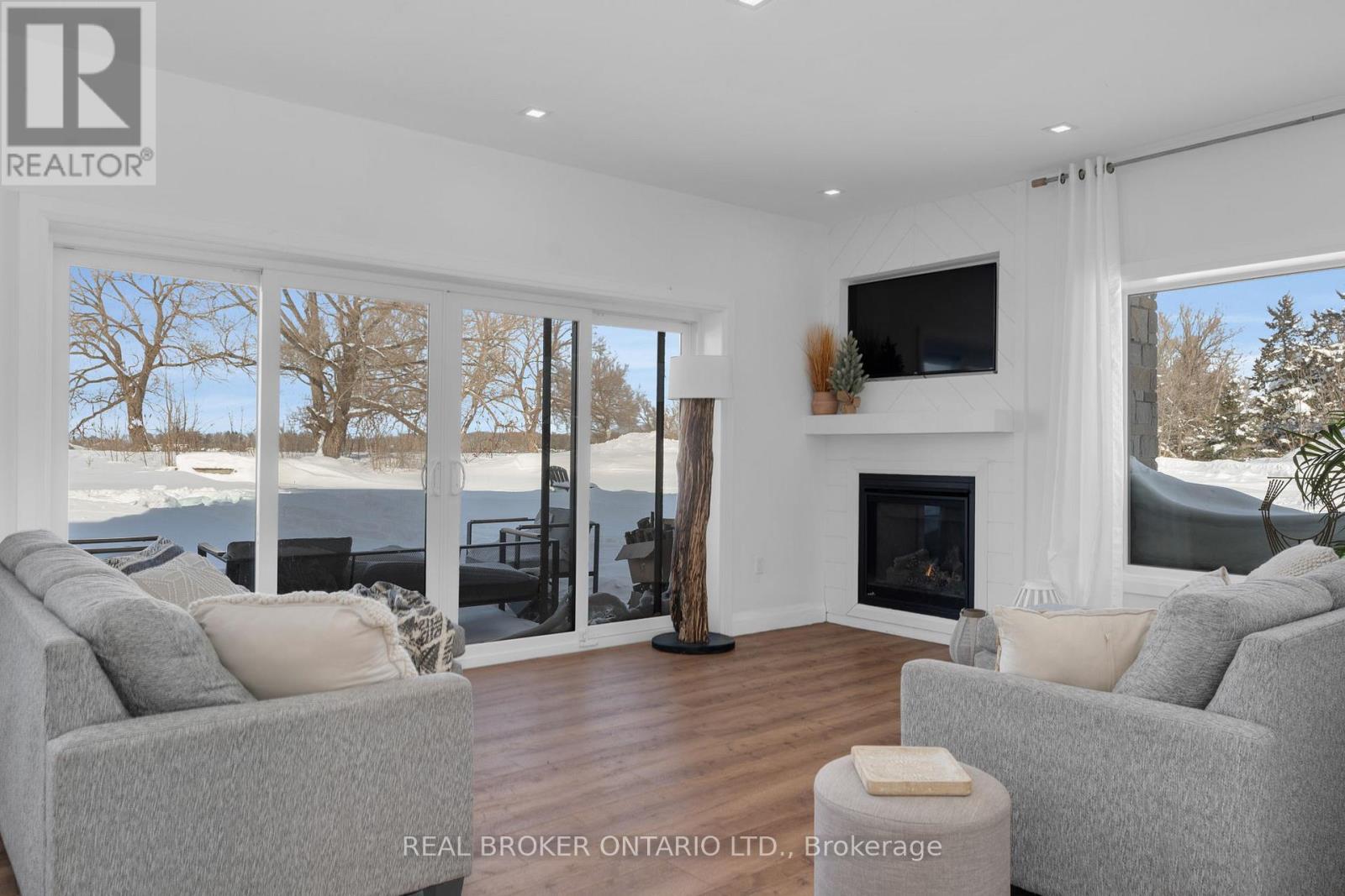 31 Hemlock Avenue, Tay, Ontario  L0K 2C0 - Photo 12 - S12777994