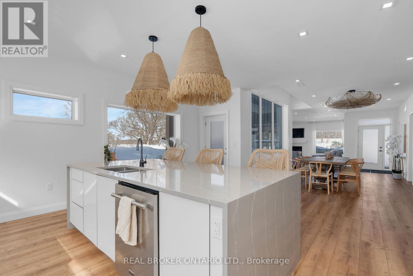 31 Hemlock Avenue, Tay, Ontario  L0K 2C0 - Photo 8 - S12777994