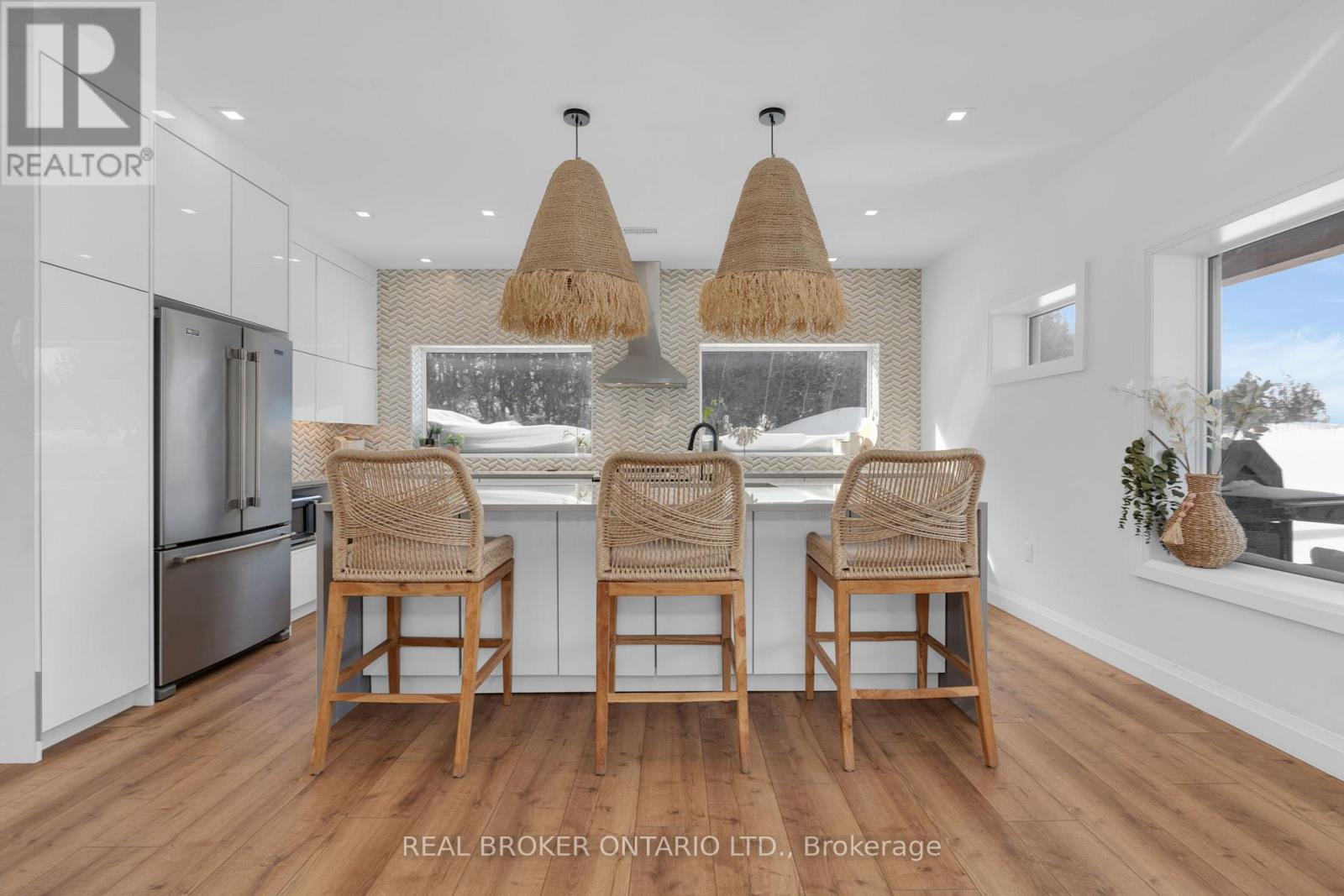 31 Hemlock Avenue, Tay, Ontario  L0K 2C0 - Photo 9 - S12777994